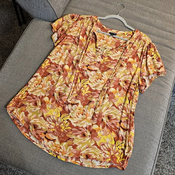 Torrid Orange Yellow Red Floral Fall Casual Relaxed Office Vibrant Top Size 1 - Picture 2 of 7